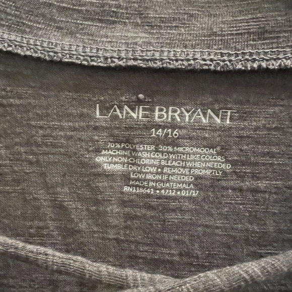 Pre-loved Lane Bryant v neck tie up tee shirt. Size 14/16. - Picture 3 of 3